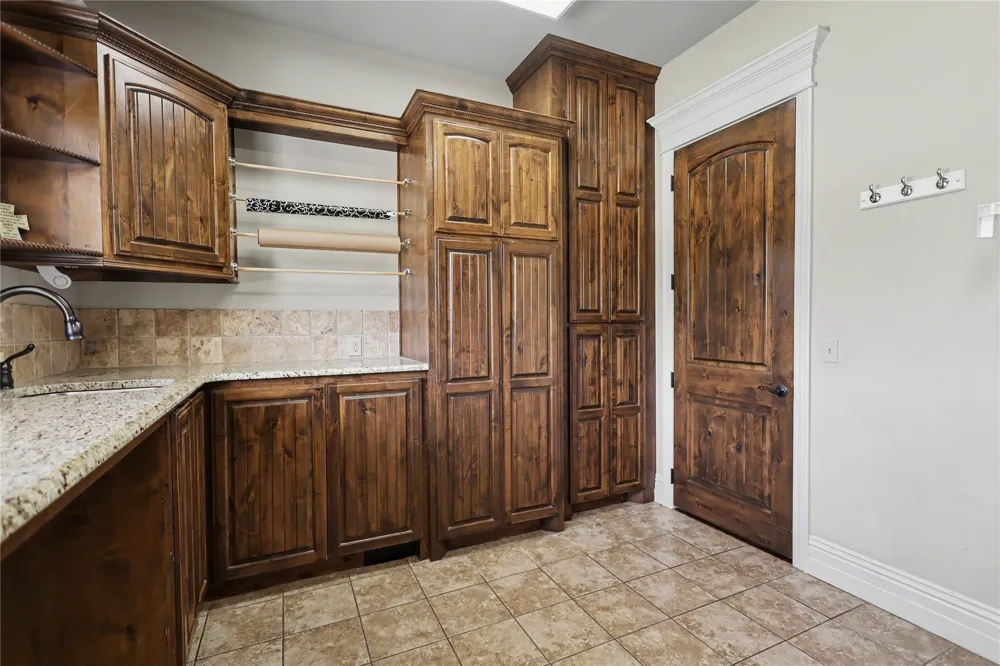 870 Cherry Springs Drive Tahlequah, OK 74464