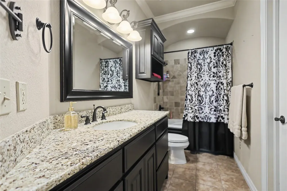870 Cherry Springs Drive Tahlequah, OK 74464
