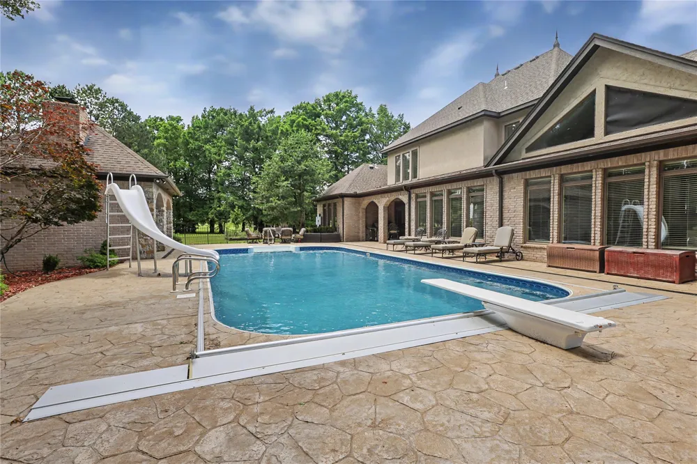 870 Cherry Springs Drive Tahlequah, OK 74464