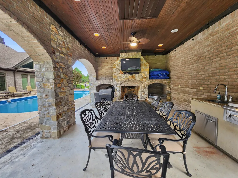 870 Cherry Springs Drive Tahlequah, OK 74464