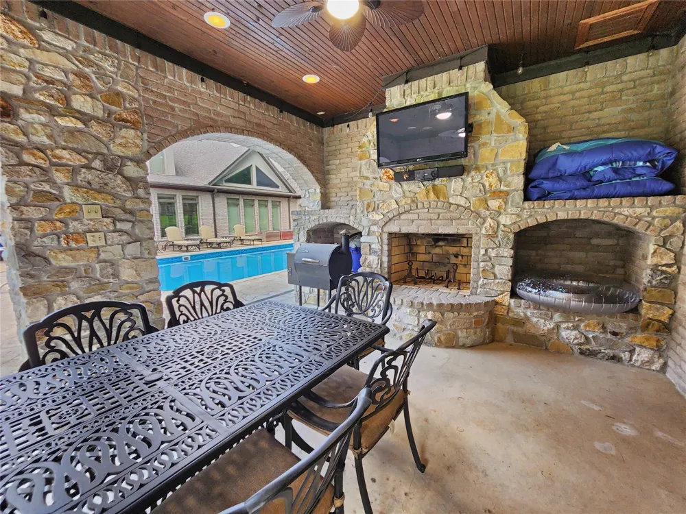 870 Cherry Springs Drive Tahlequah, OK 74464