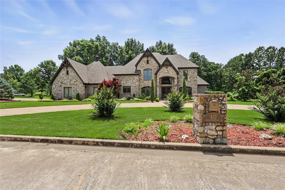 870 Cherry Springs Drive Tahlequah, OK 74464