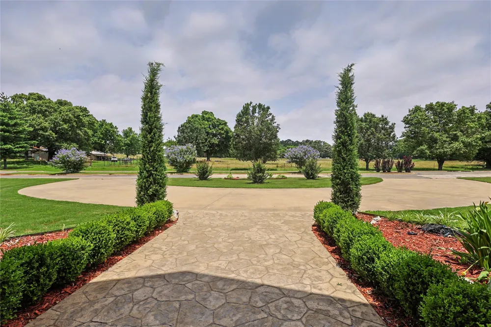 870 Cherry Springs Drive Tahlequah, OK 74464
