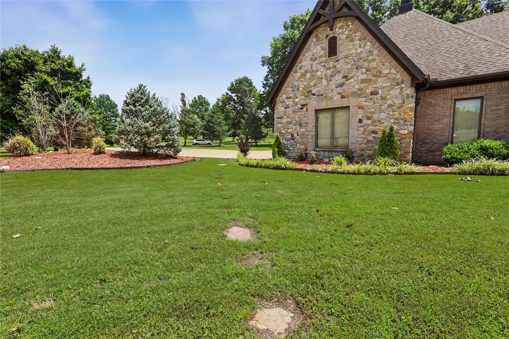 870 Cherry Springs Drive Tahlequah, OK 74464