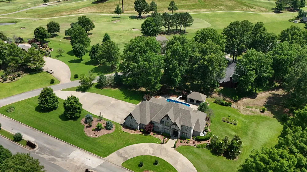 870 Cherry Springs Drive Tahlequah, OK 74464