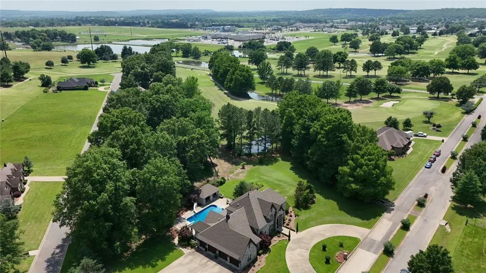 870 Cherry Springs Drive Tahlequah, OK 74464