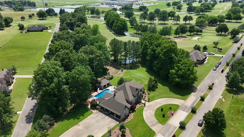 870 Cherry Springs Drive Tahlequah, OK 74464