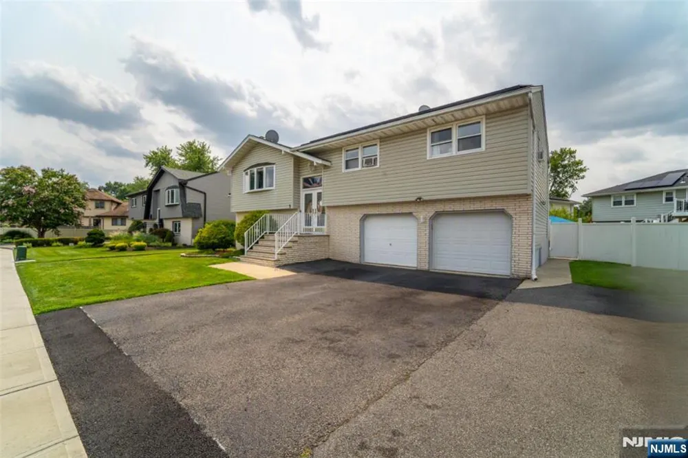 5 La Rosa Drive Little Ferry, NJ 07643