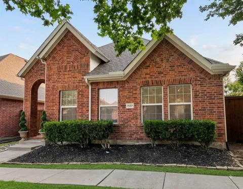 7537 Glasshouse Walk