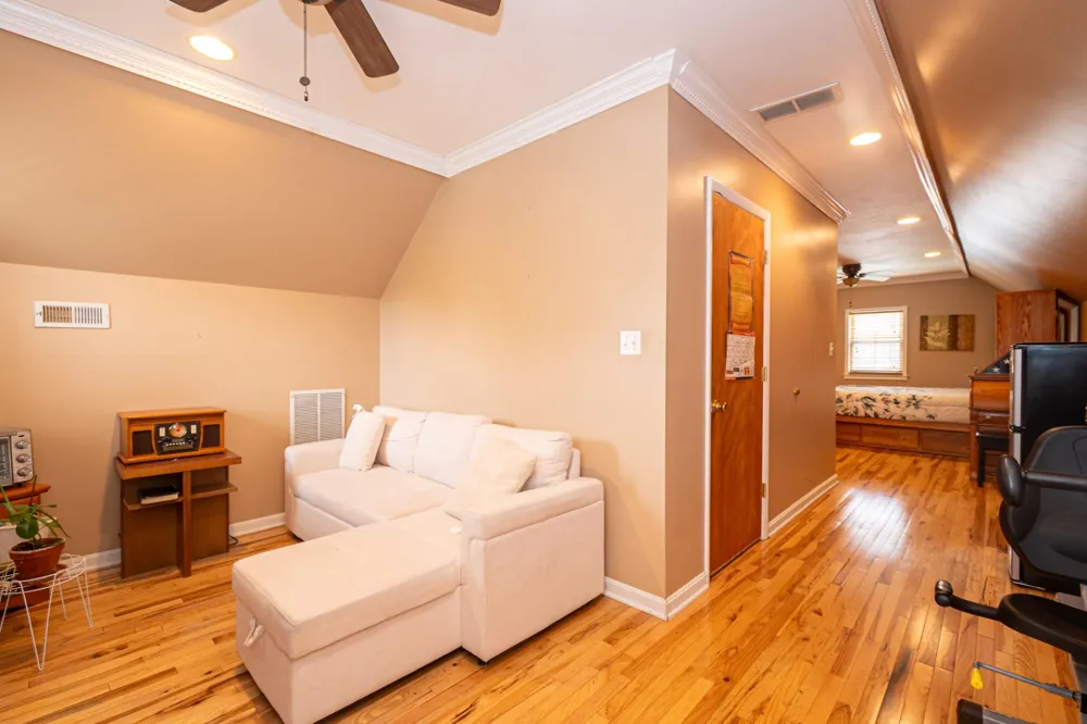 5015 HARFORD ROAD Baltimore, MD 21214