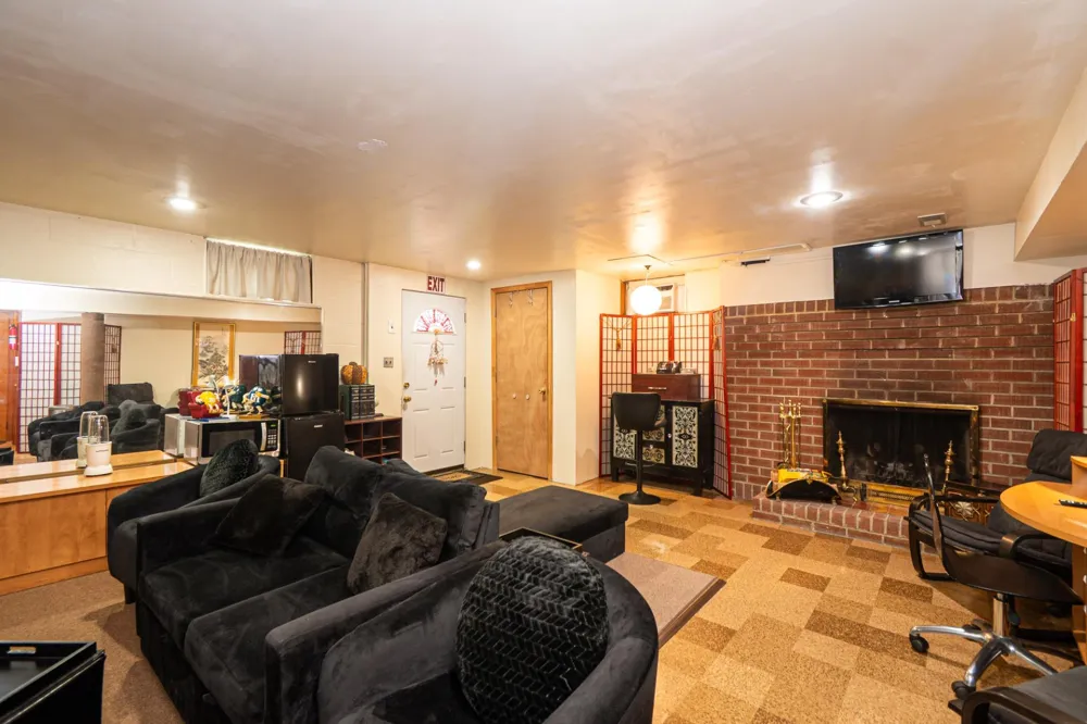 5015 HARFORD ROAD Baltimore, MD 21214