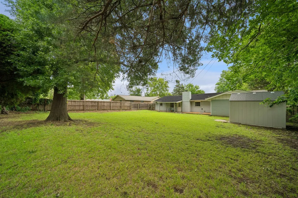 1255 May Lane Bartlesville, OK 74006