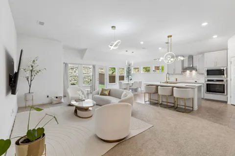 313 Corral Acres Way