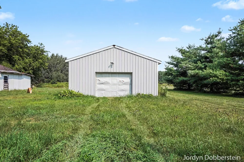 4748 Grove Street Coral, MI 49322