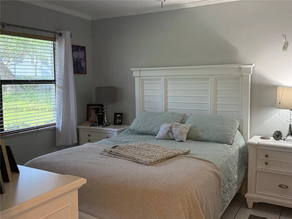 9716 Hammocks Blvd #101 Miami, FL 33196