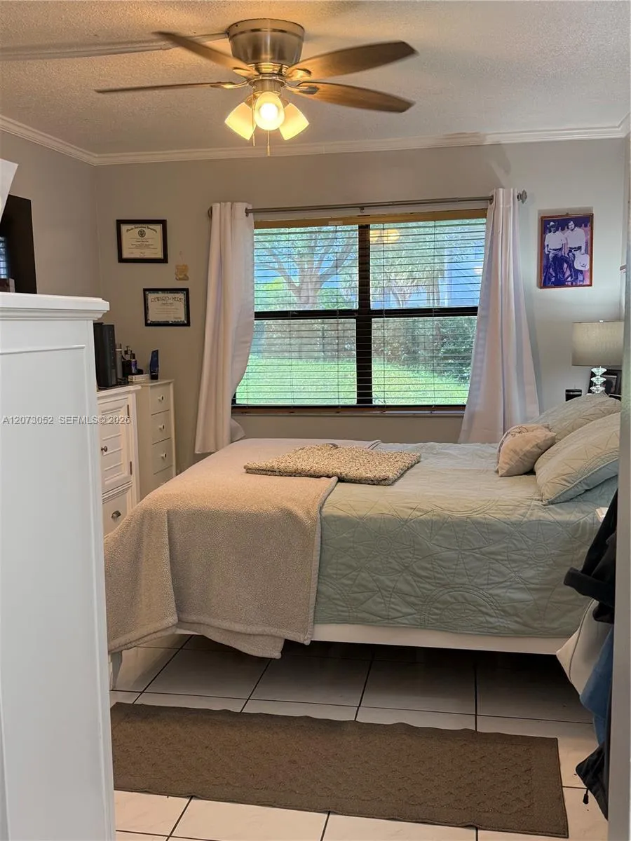9716 Hammocks Blvd #101 Miami, FL 33196