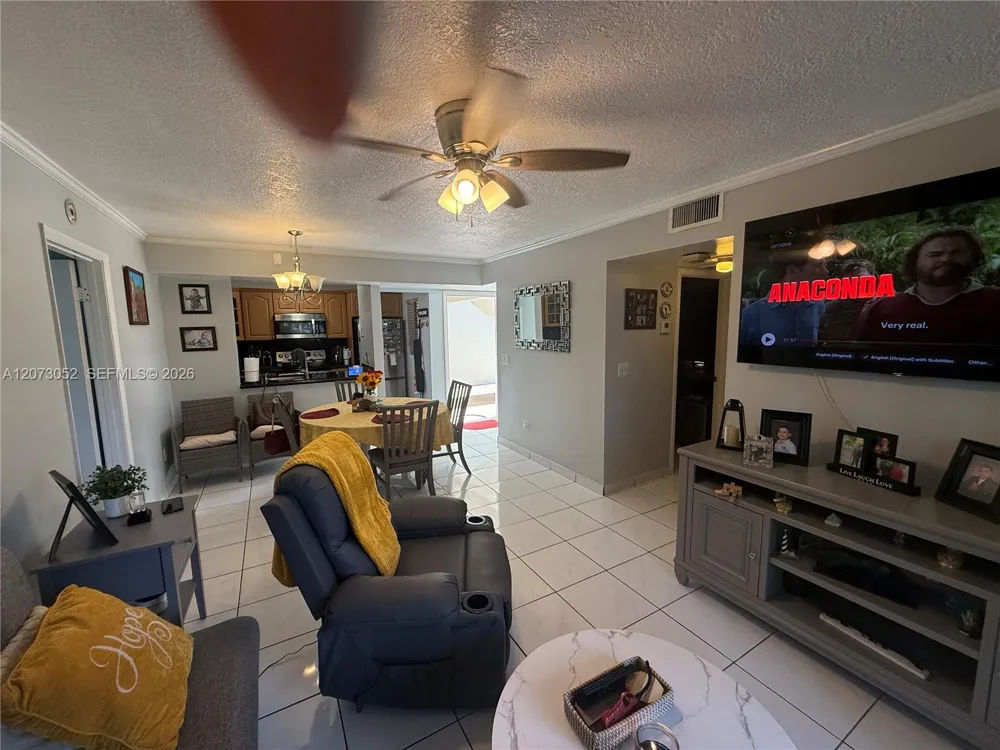 9716 Hammocks Blvd #101 Miami, FL 33196