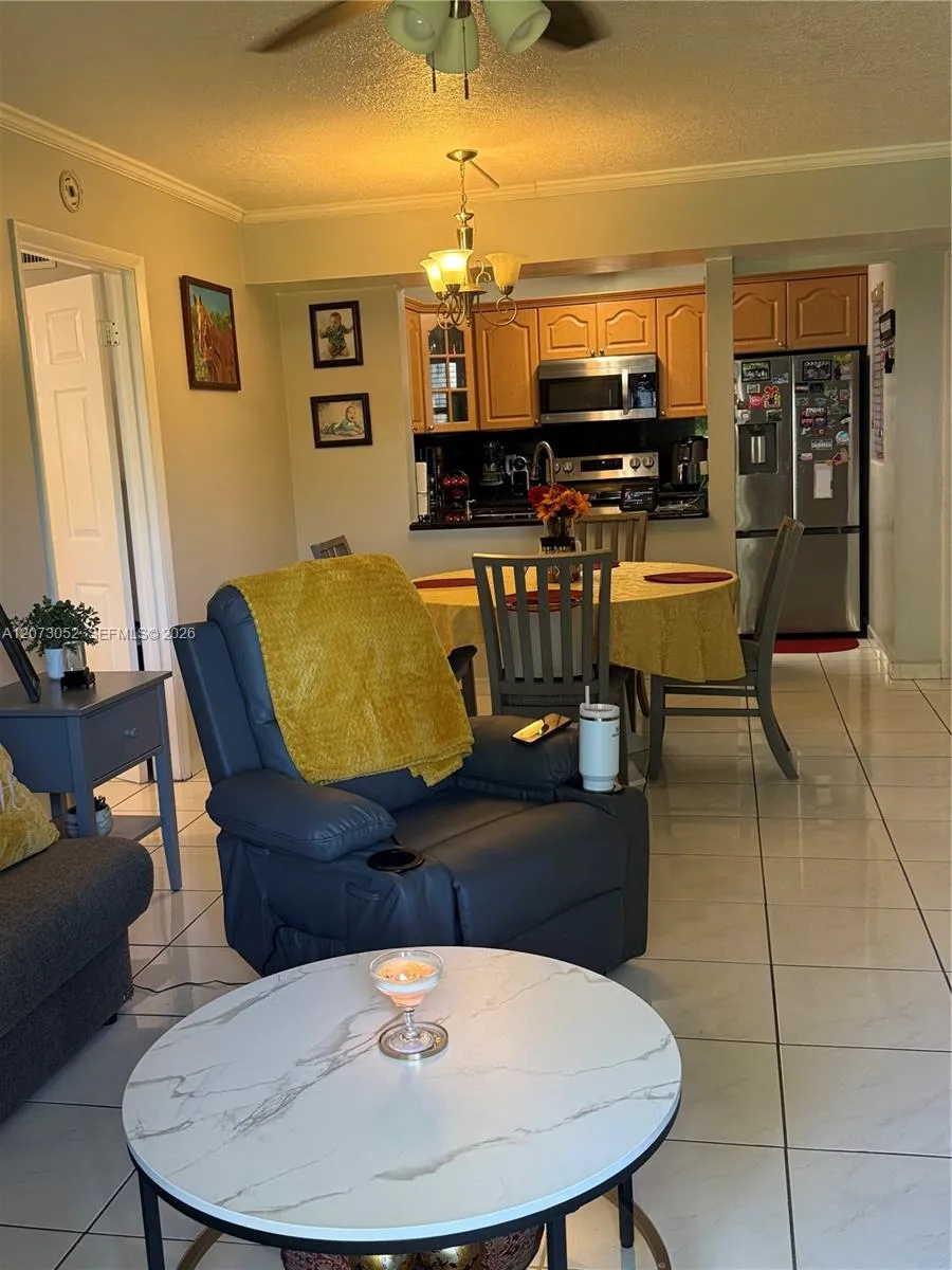 9716 Hammocks Blvd #101 Miami, FL 33196