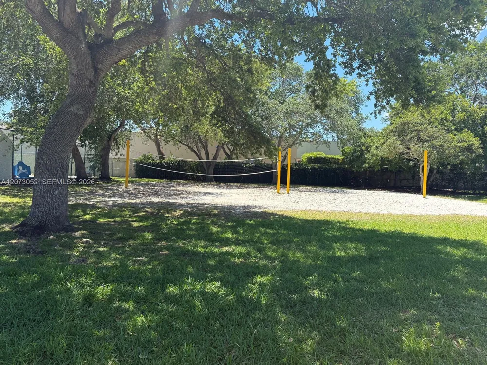 9716 Hammocks Blvd #101 Miami, FL 33196