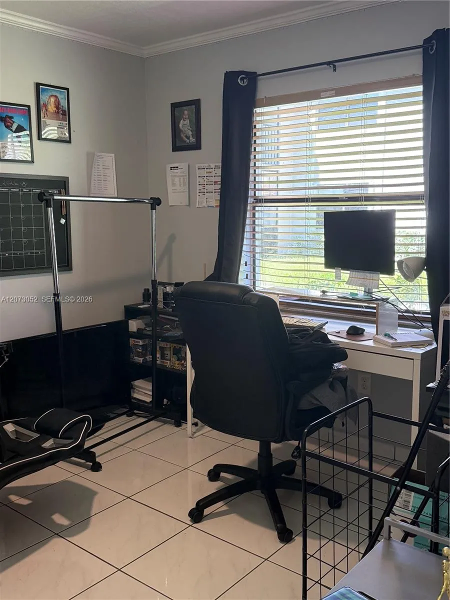 9716 Hammocks Blvd #101 Miami, FL 33196