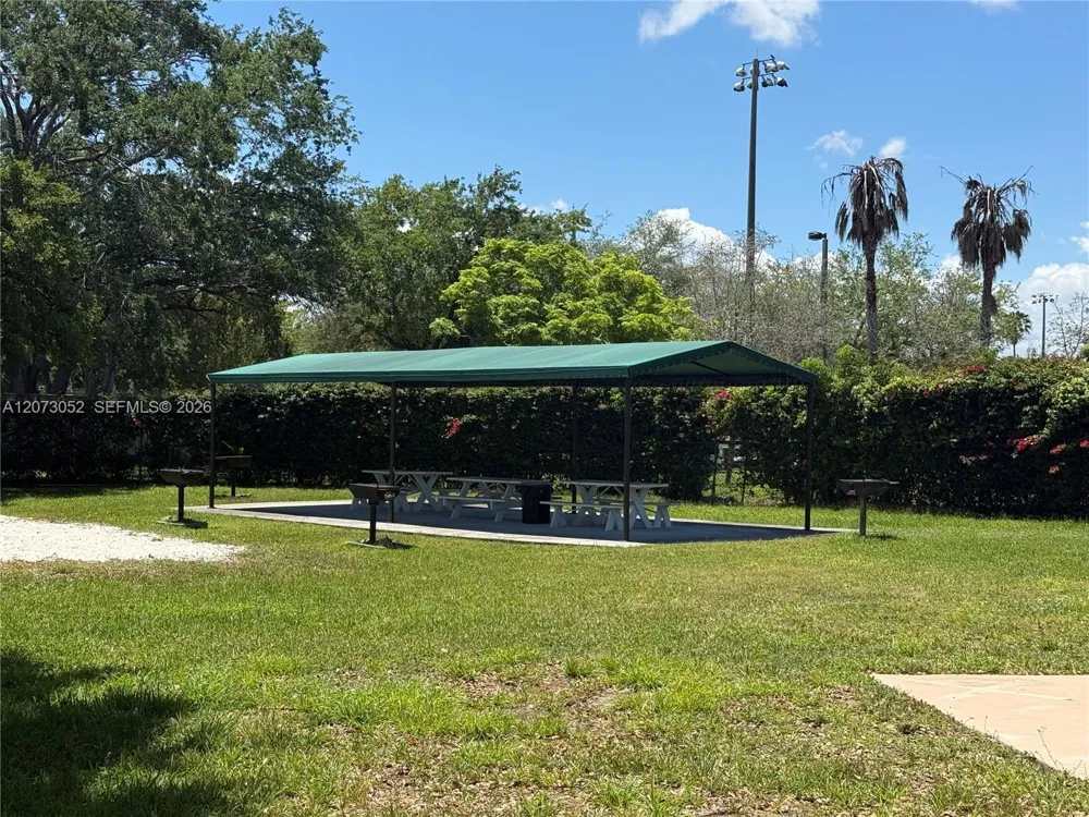 9716 Hammocks Blvd #101 Miami, FL 33196