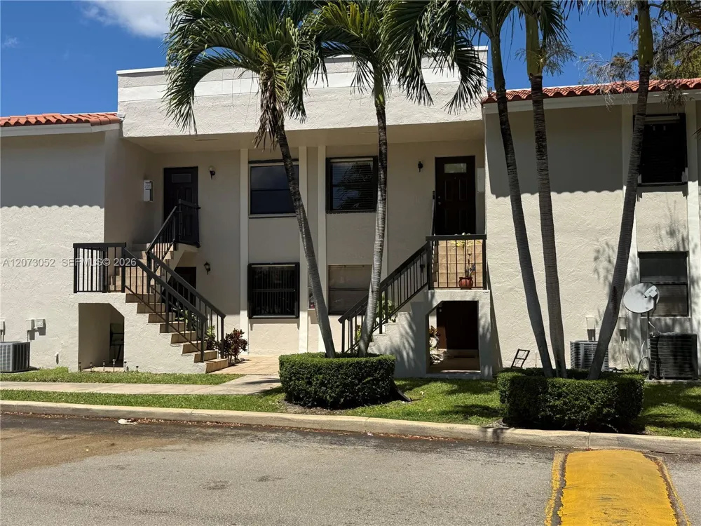 9716 Hammocks Blvd #101 Miami, FL 33196