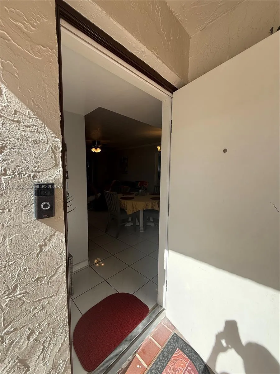 9716 Hammocks Blvd #101 Miami, FL 33196