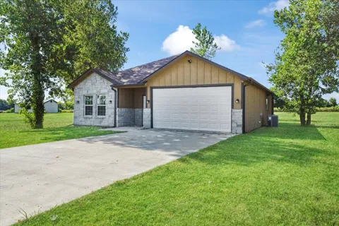 300 Private Road 36008