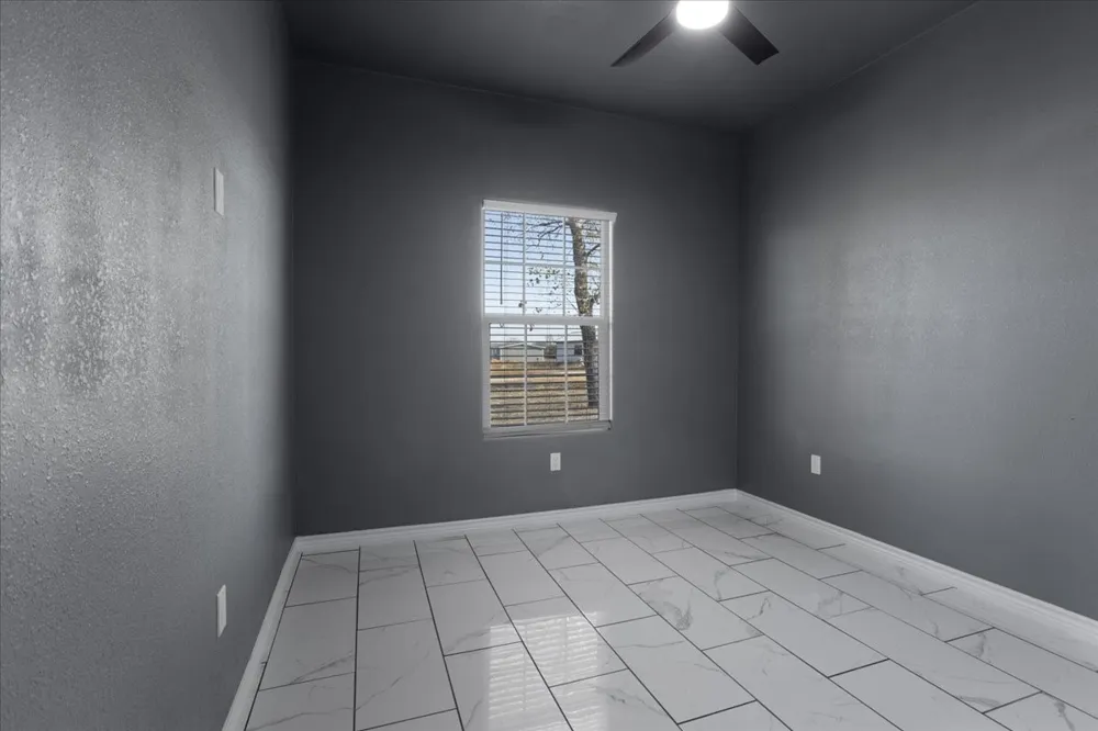 300 Private Road 36008 Honey Grove, TX 75446