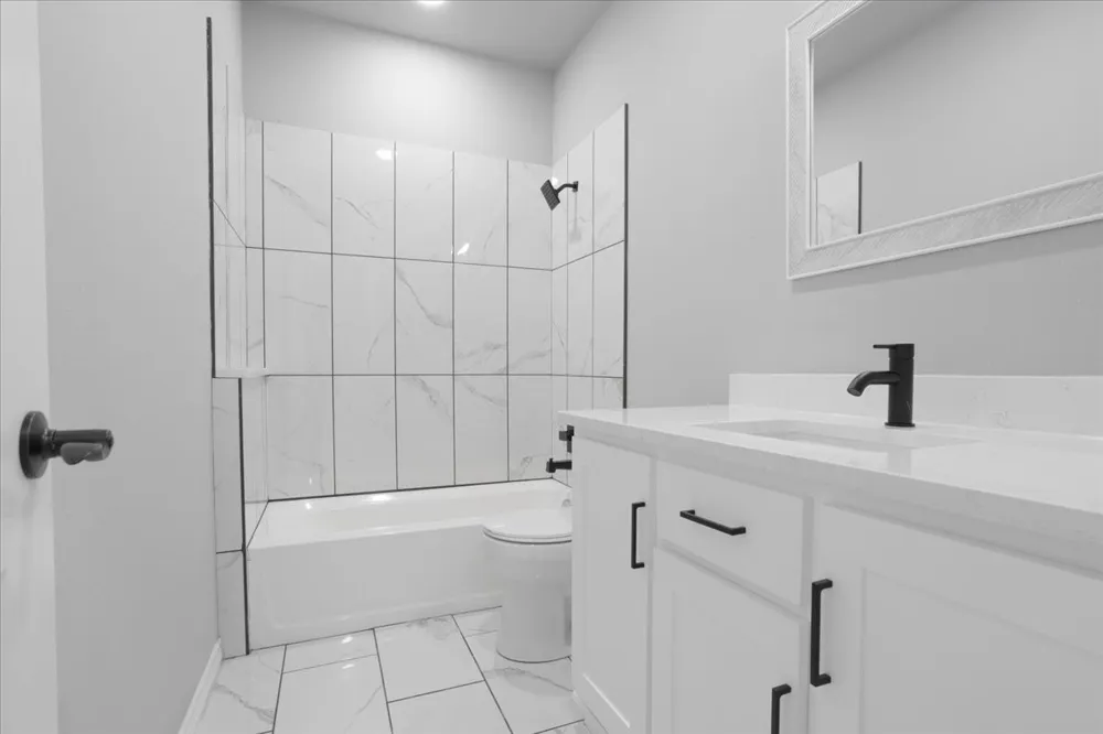 300 Private Road 36008 Honey Grove, TX 75446