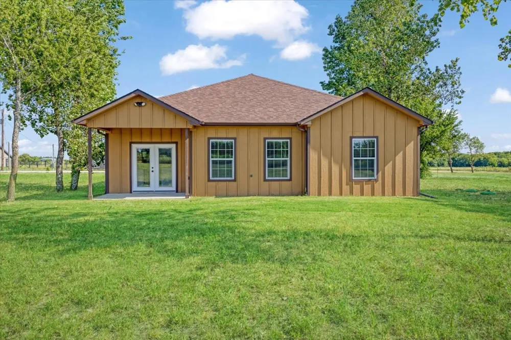 300 Private Road 36008 Honey Grove, TX 75446