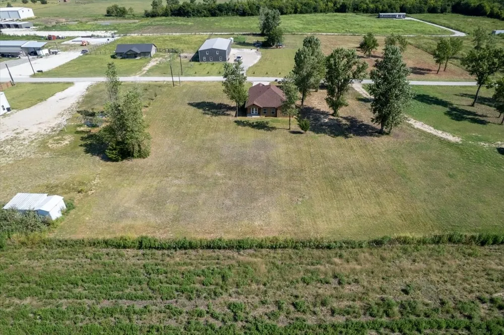 300 Private Road 36008 Honey Grove, TX 75446
