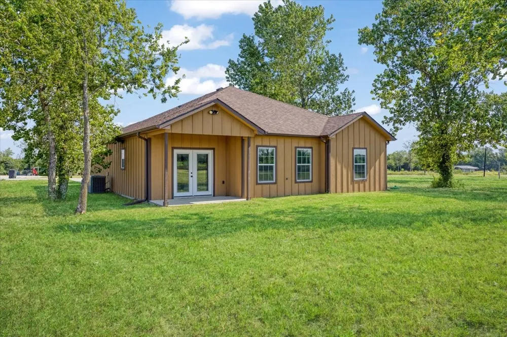 300 Private Road 36008 Honey Grove, TX 75446