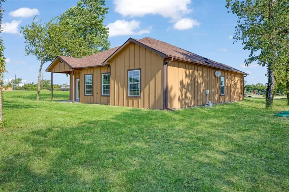 300 Private Road 36008 Honey Grove, TX 75446