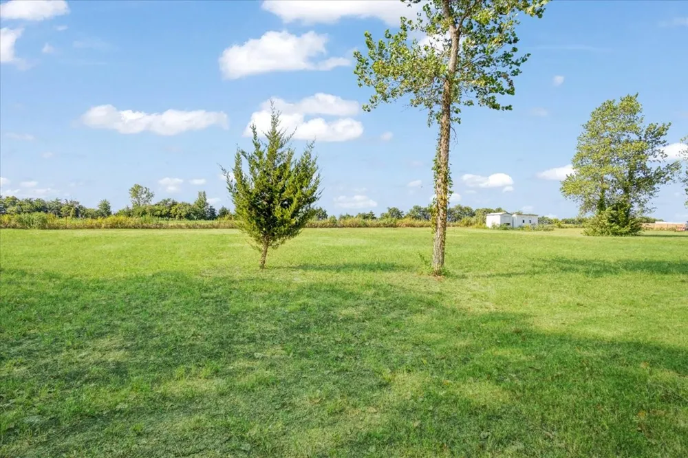 300 Private Road 36008 Honey Grove, TX 75446