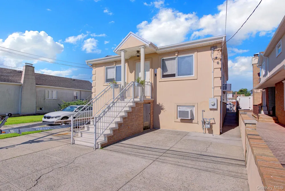 76 Suffolk Road Island Park, NY 11558