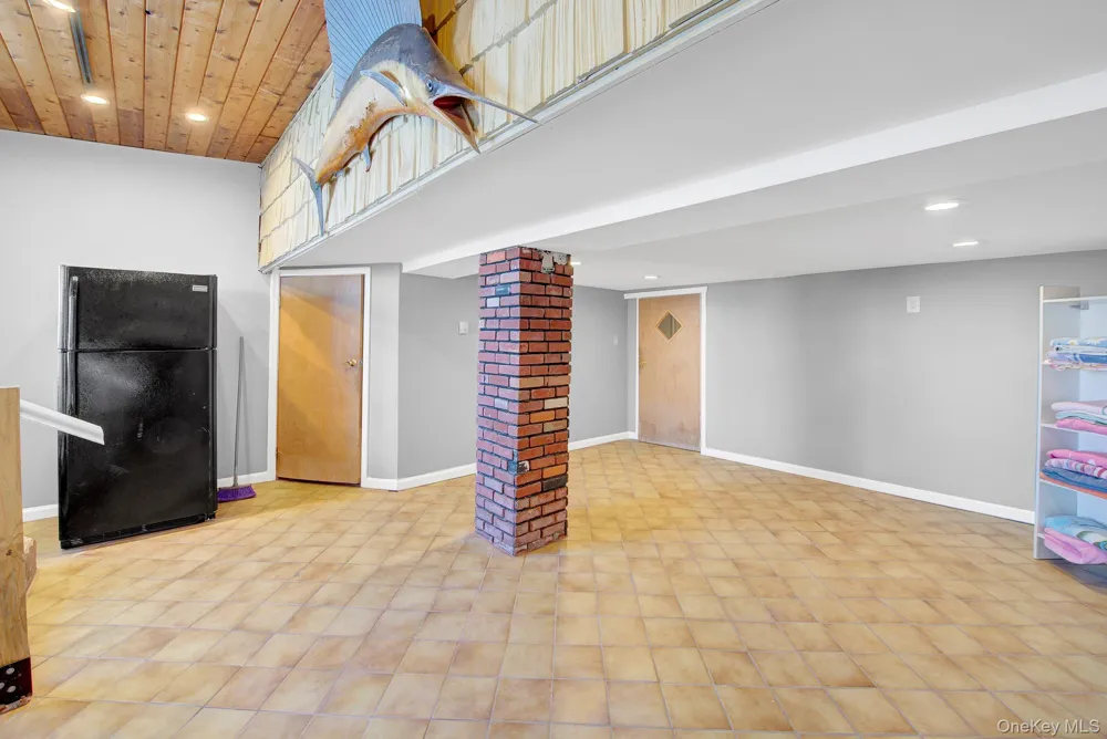 76 Suffolk Road Island Park, NY 11558