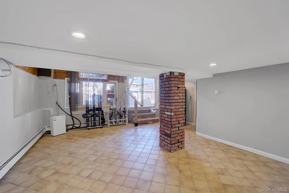 76 Suffolk Road Island Park, NY 11558