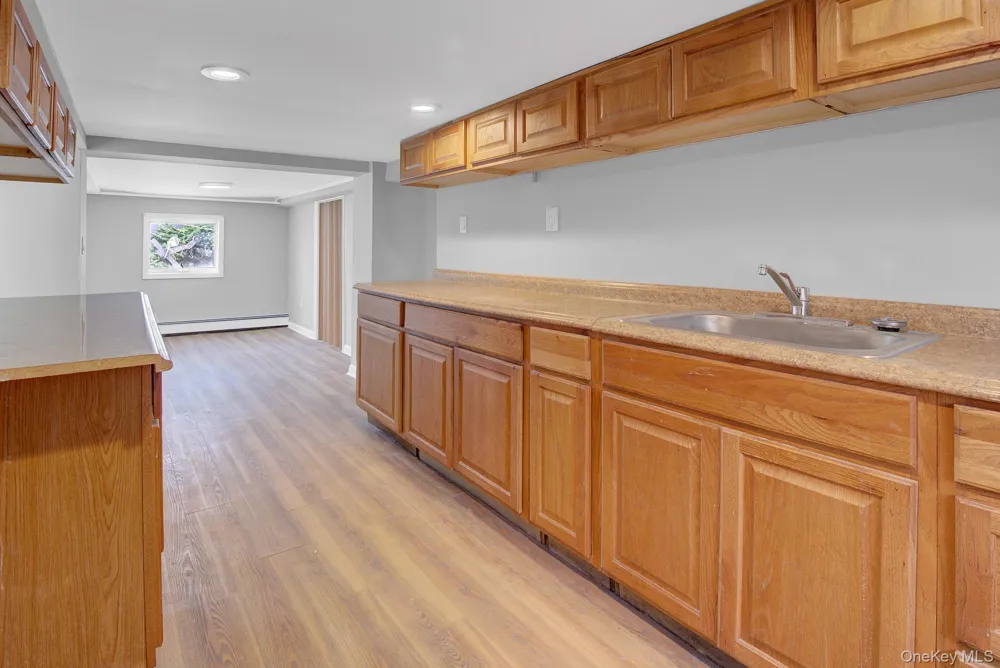 76 Suffolk Road Island Park, NY 11558