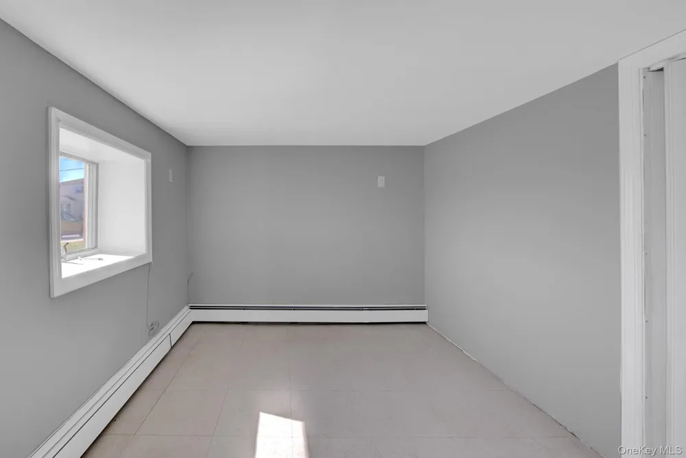 76 Suffolk Road Island Park, NY 11558