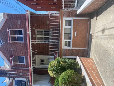 4454 Matilda Avenue