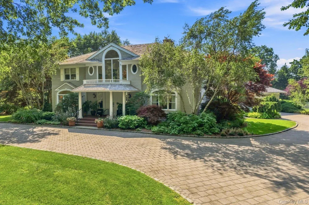 27 Cedar Lane Remsenburg, NY 11960