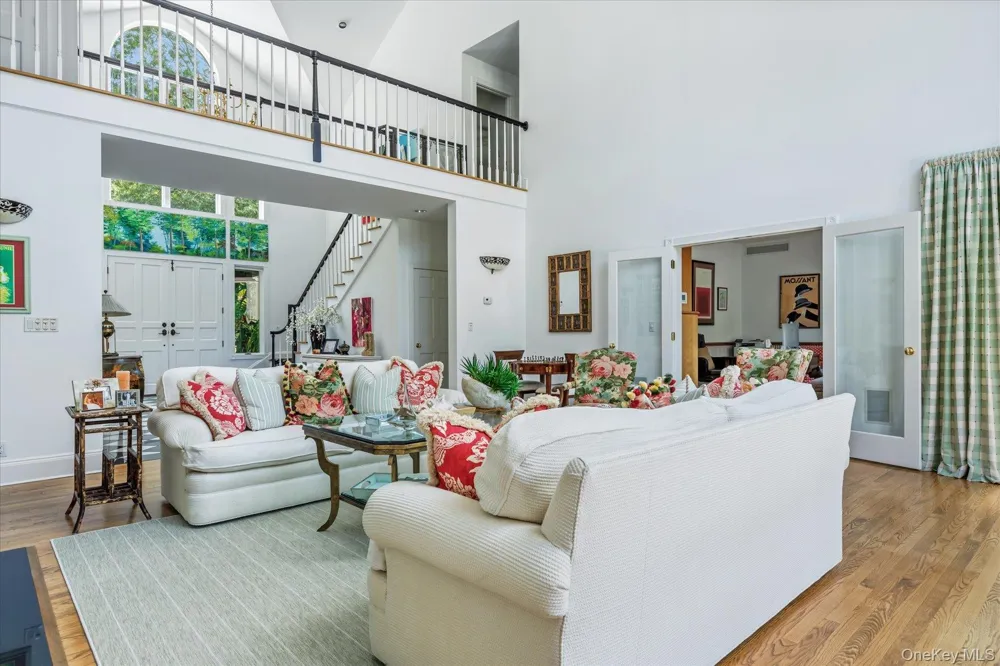 27 Cedar Lane Remsenburg, NY 11960