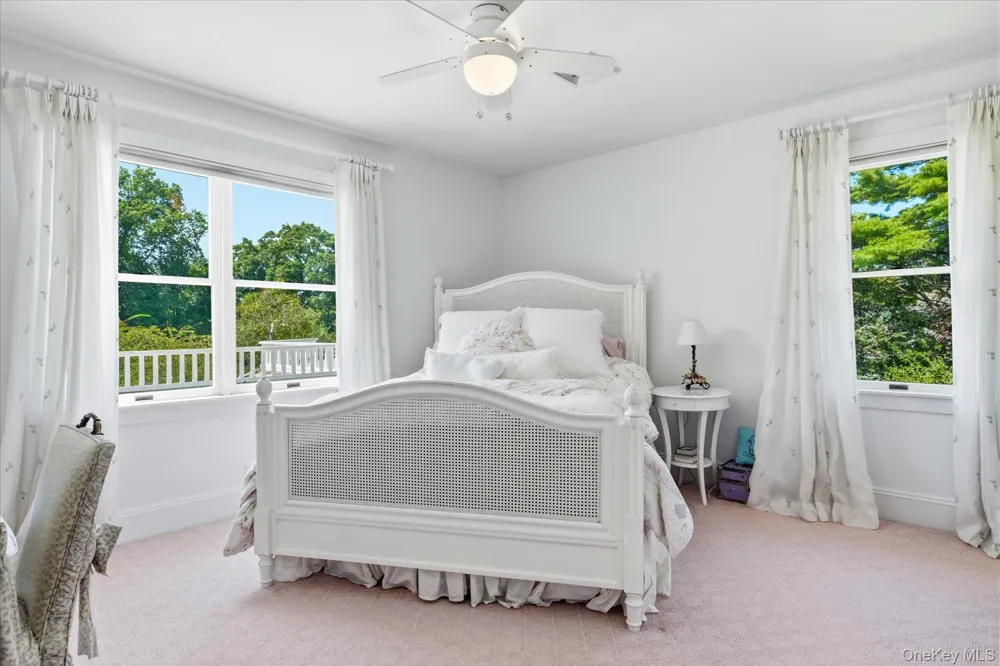 27 Cedar Lane Remsenburg, NY 11960