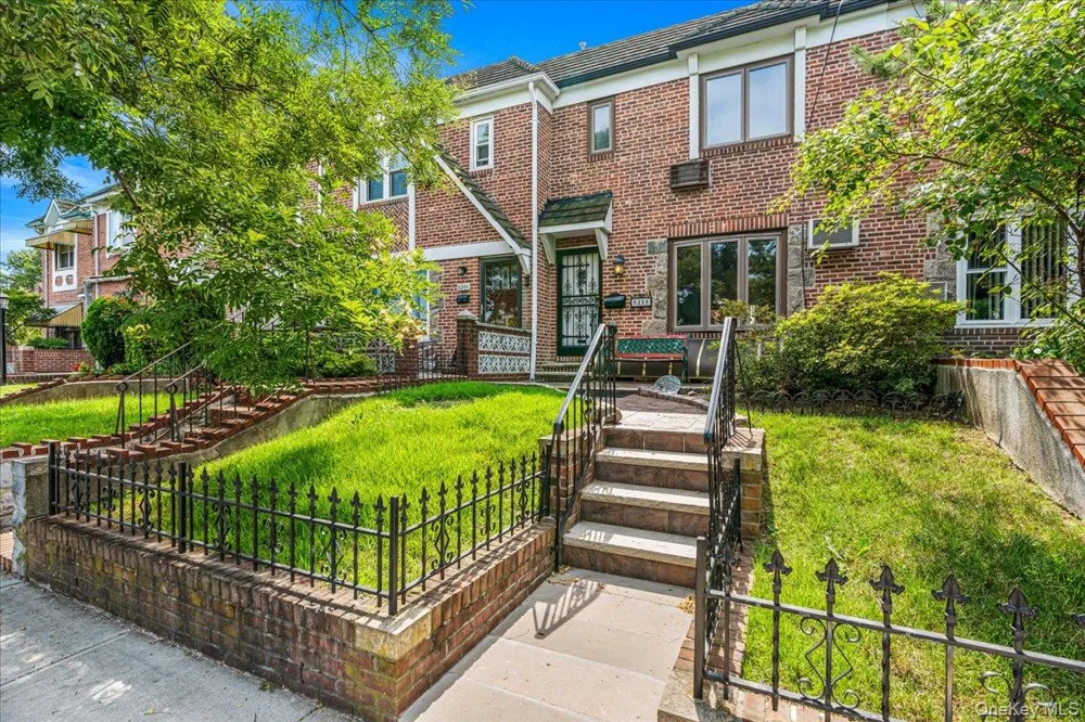 8288 61st Road Middle Village, NY 11379