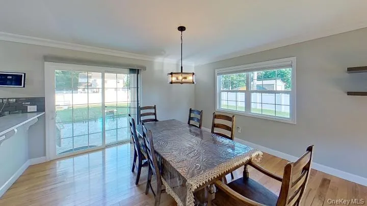 43 Linden Lane Shirley, NY 11967