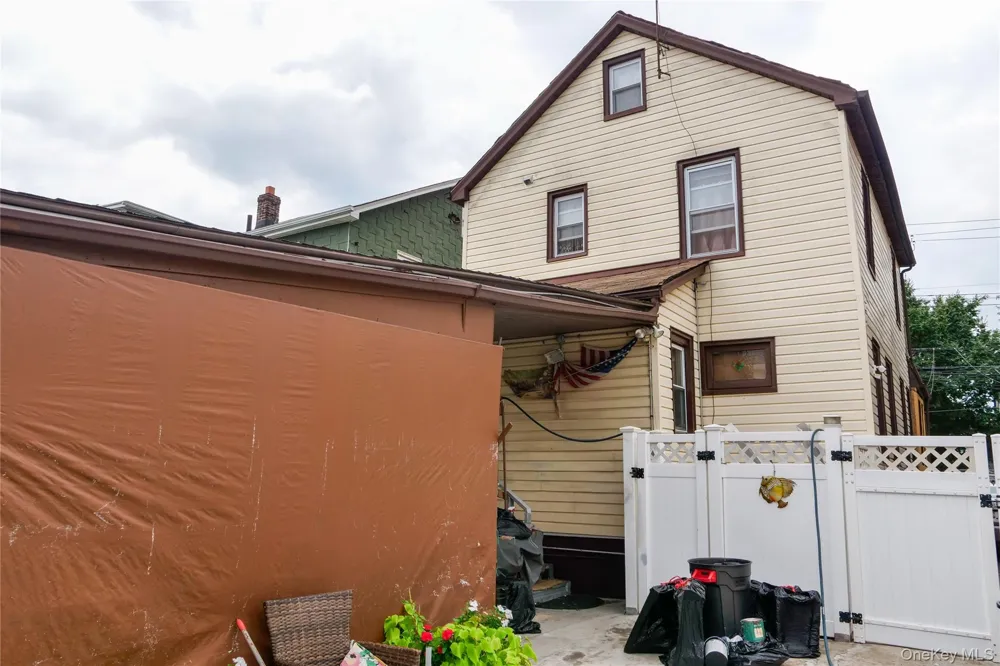 19811 116th Avenue Addisleigh Park, NY 11412