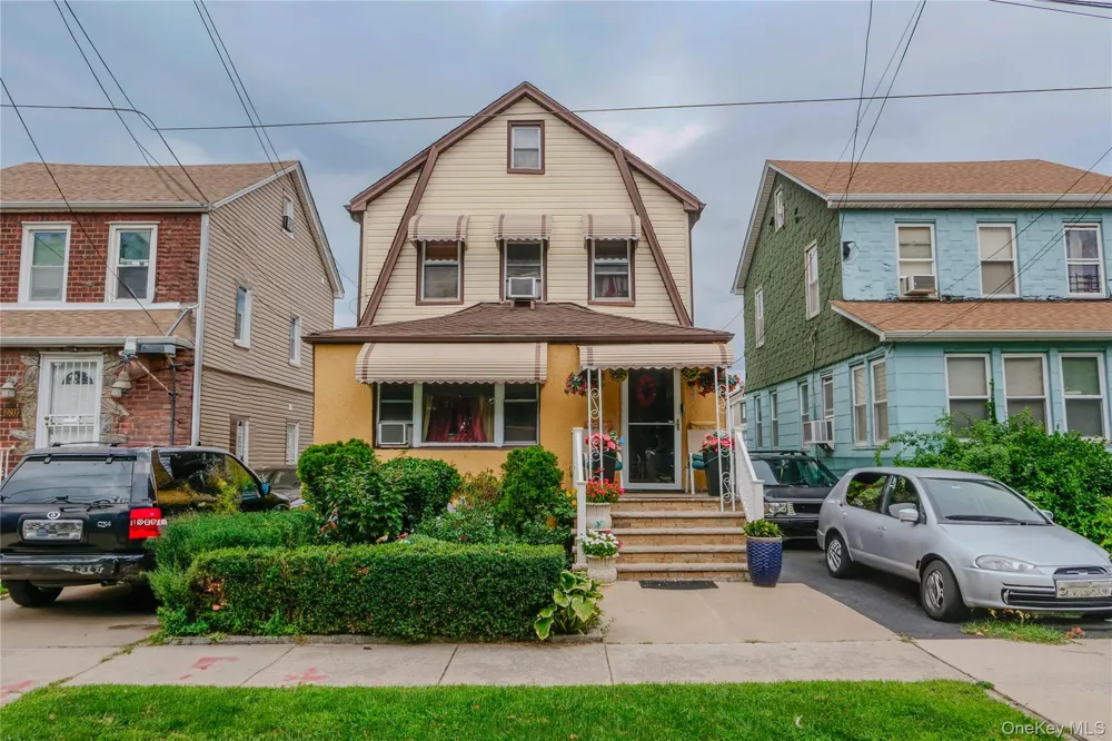 19811 116th Avenue Addisleigh Park, NY 11412