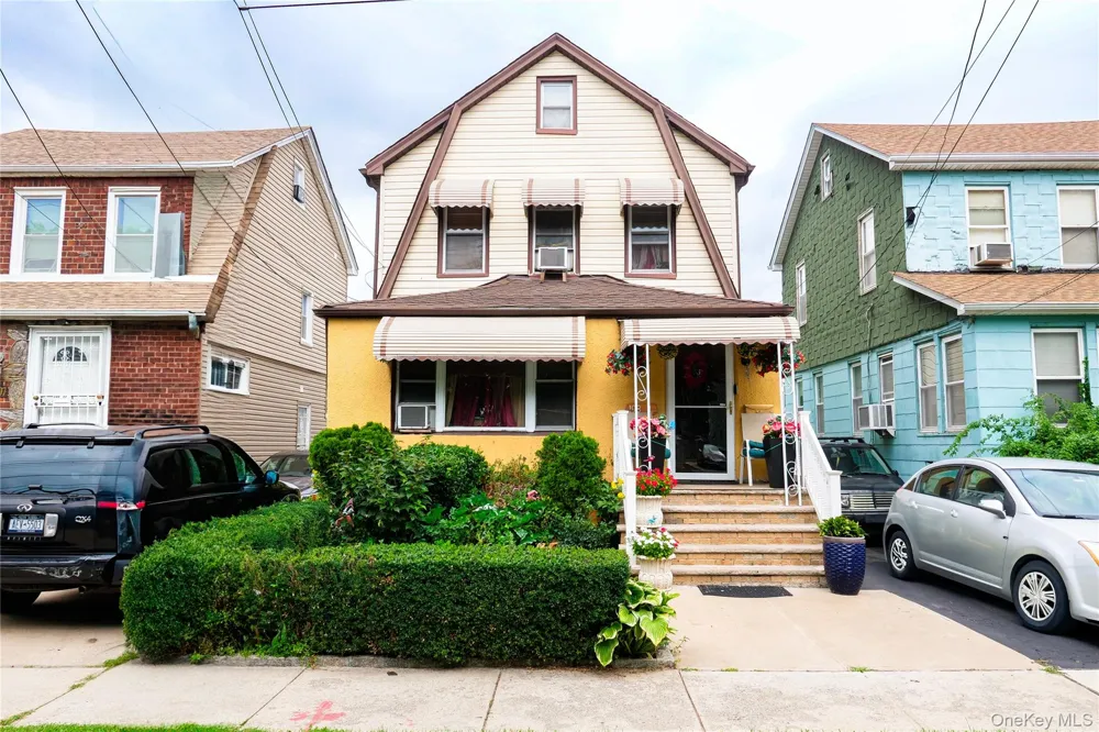 19811 116th Avenue Addisleigh Park, NY 11412