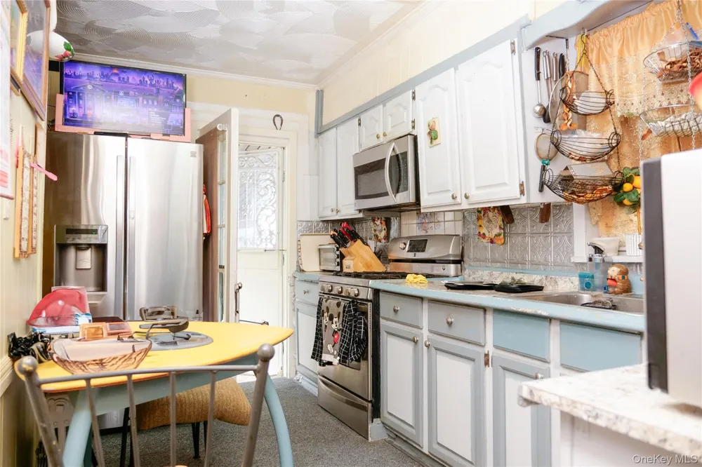 19811 116th Avenue Addisleigh Park, NY 11412
